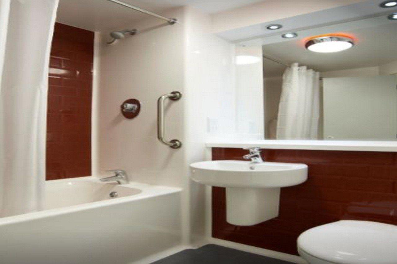 Travelodge Wadebridge Exteriér fotografie